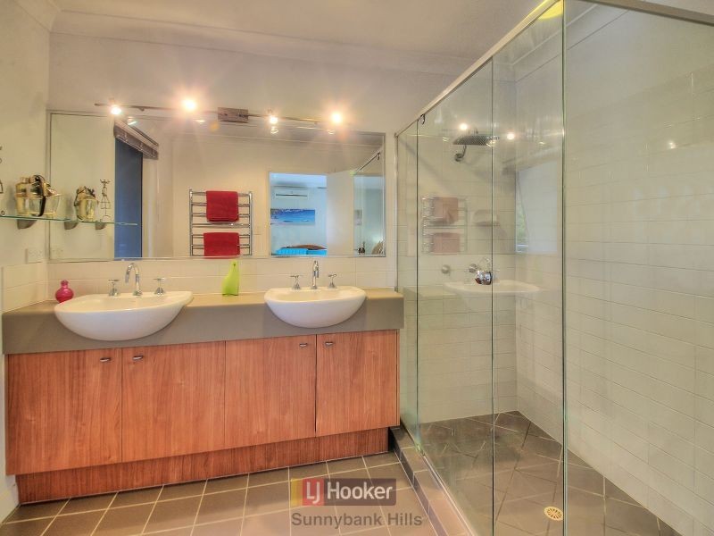 2 Nalbaugh Lane, Parkinson QLD 4115