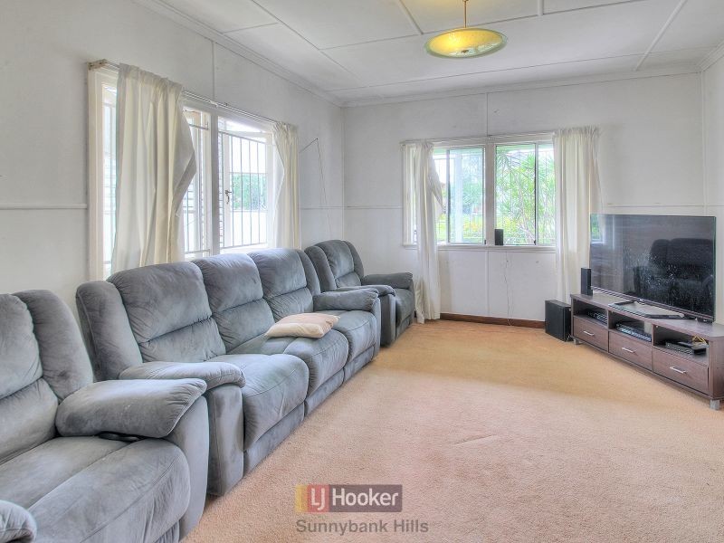 29 Cambridge Street, Carina Heights QLD 4152