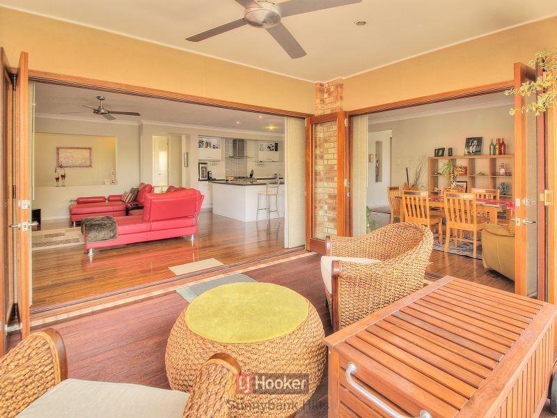 17 Larapinta Circuit, Parkinson QLD 4115