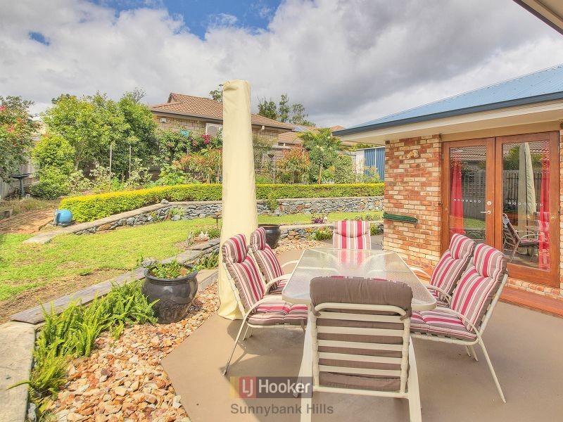 17 Larapinta Circuit, Parkinson QLD 4115