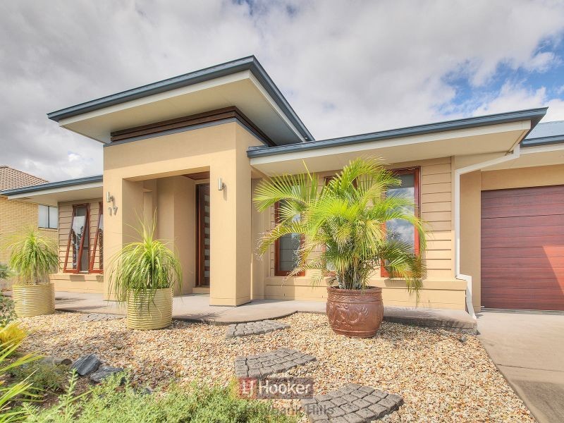 17 Larapinta Circuit, Parkinson QLD 4115