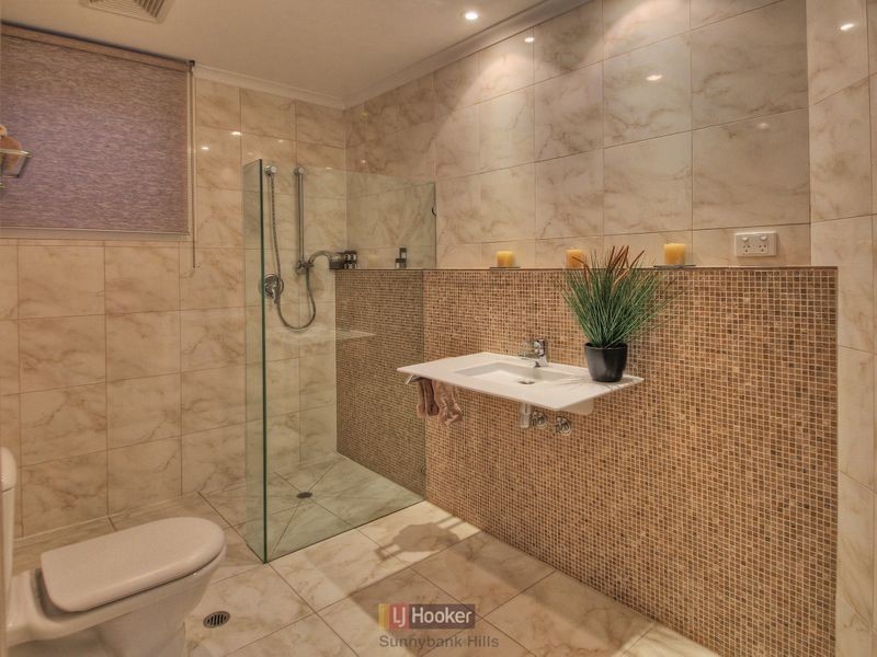 2 Wills Place, Macgregor QLD 4109