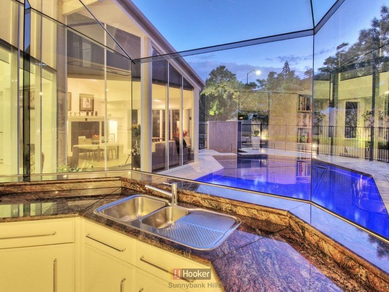 2 Wills Place, Macgregor QLD 4109