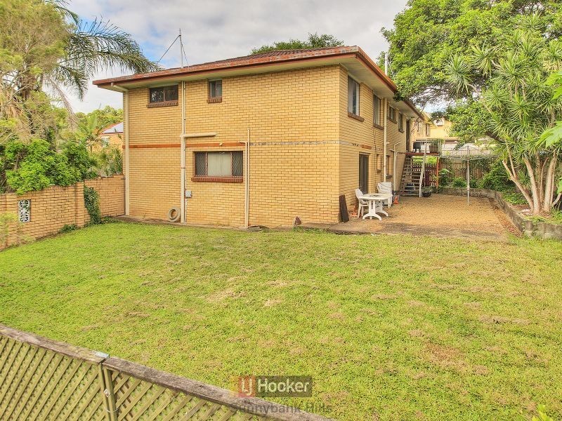 2 Warrington Street, Robertson QLD 4109