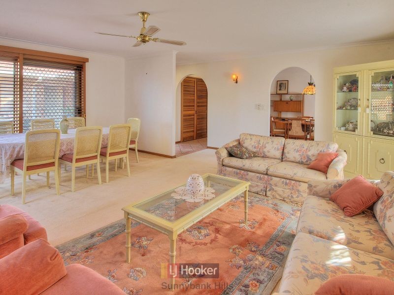 11 Lynelle Street, Sunnybank Hills QLD 4109