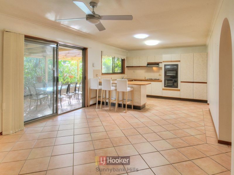 11 Lynelle Street, Sunnybank Hills QLD 4109