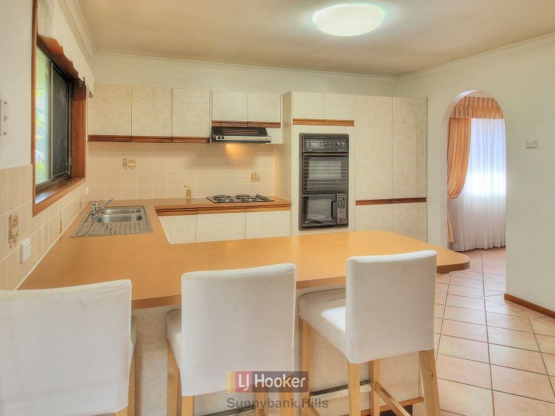11 Lynelle Street, Sunnybank Hills QLD 4109