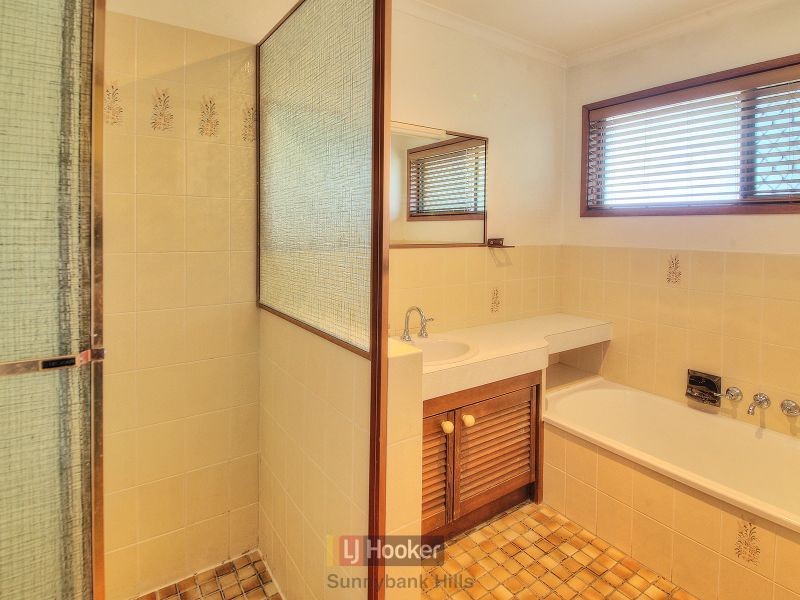 11 Lynelle Street, Sunnybank Hills QLD 4109