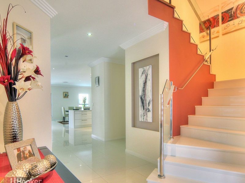 30 Walker Circuit, Eight Mile Plains QLD 4113