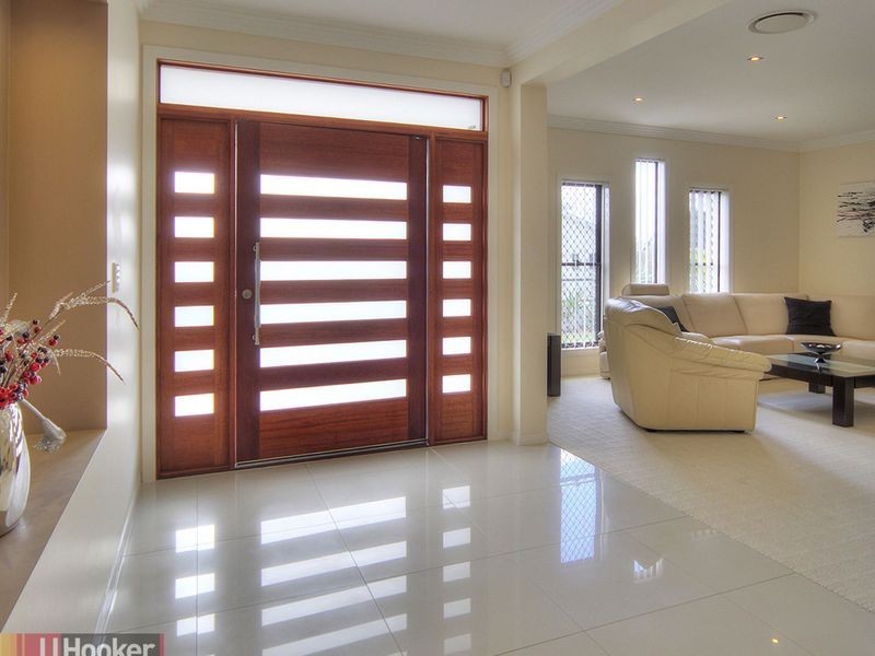 30 Walker Circuit, Eight Mile Plains QLD 4113