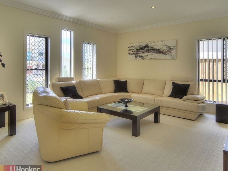 30 Walker Circuit, Eight Mile Plains QLD 4113