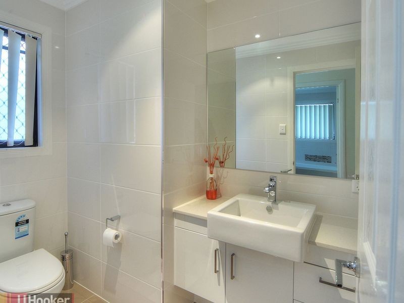 30 Walker Circuit, Eight Mile Plains QLD 4113