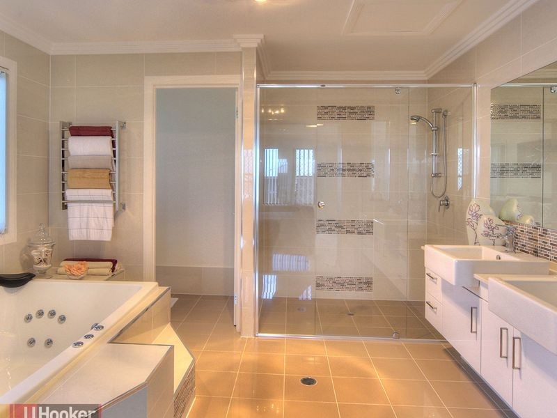 30 Walker Circuit, Eight Mile Plains QLD 4113