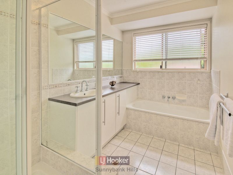 10 Cottonwood Crescent, Calamvale QLD 4116