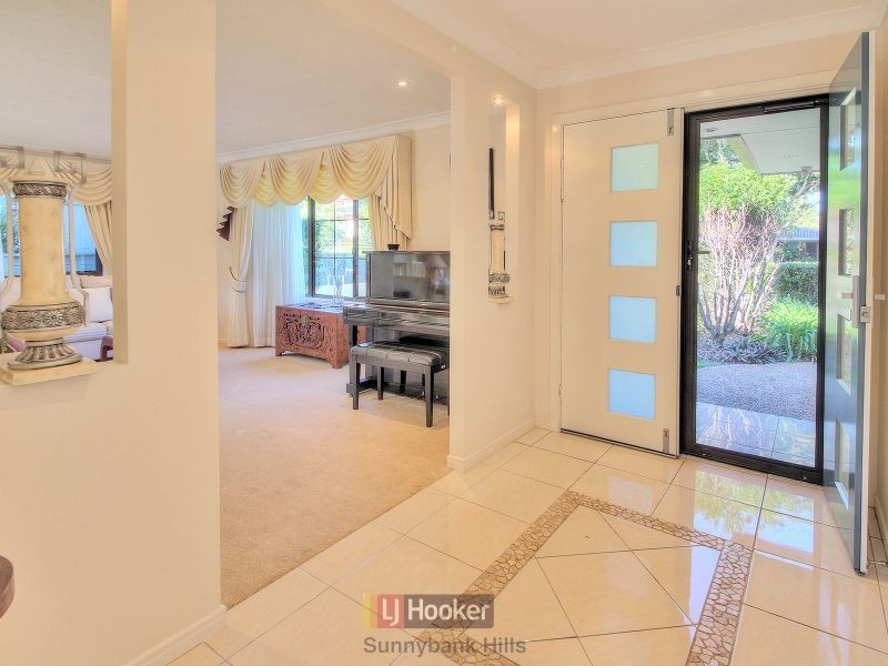 12 Coolidge Court, Stretton QLD 4116