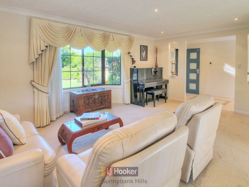12 Coolidge Court, Stretton QLD 4116