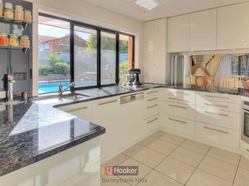 12 Coolidge Court, Stretton QLD 4116