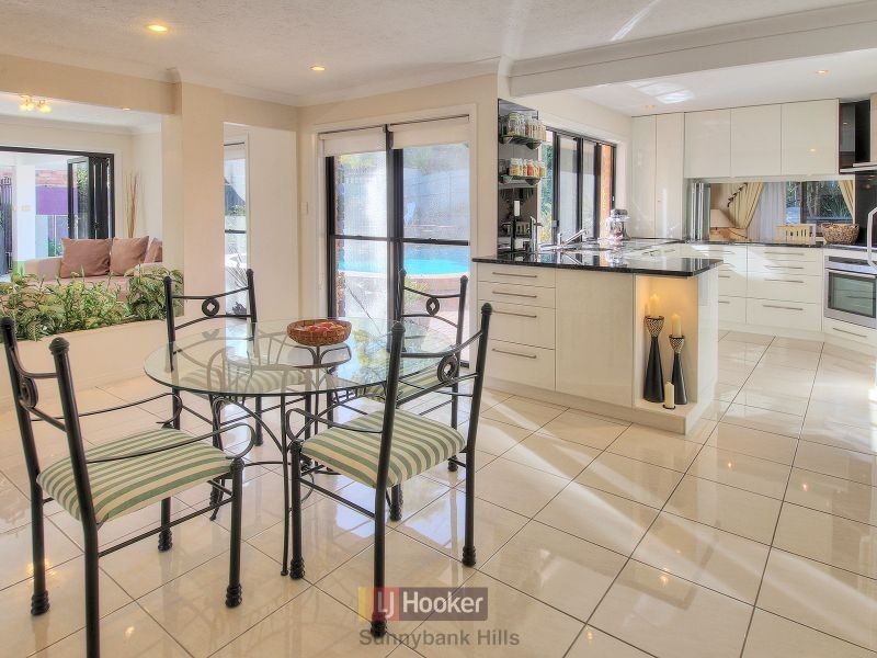 12 Coolidge Court, Stretton QLD 4116