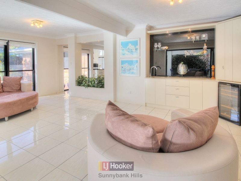 12 Coolidge Court, Stretton QLD 4116