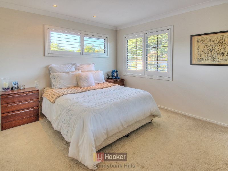12 Coolidge Court, Stretton QLD 4116