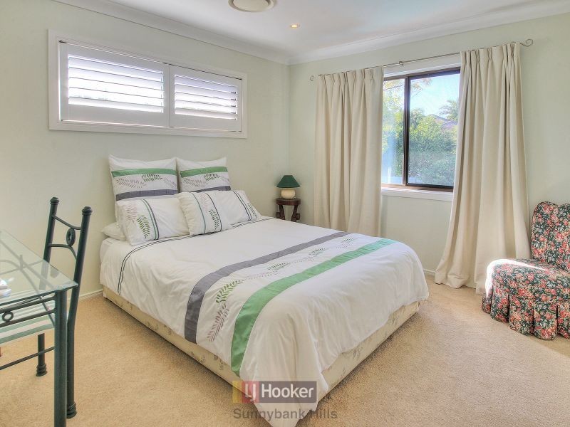 12 Coolidge Court, Stretton QLD 4116