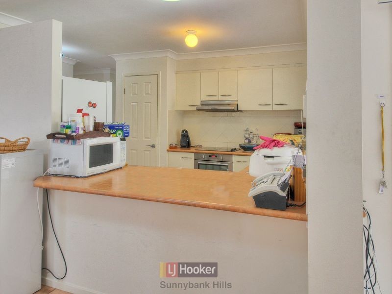 6 Dance Crescent, Eight Mile Plains QLD 4113