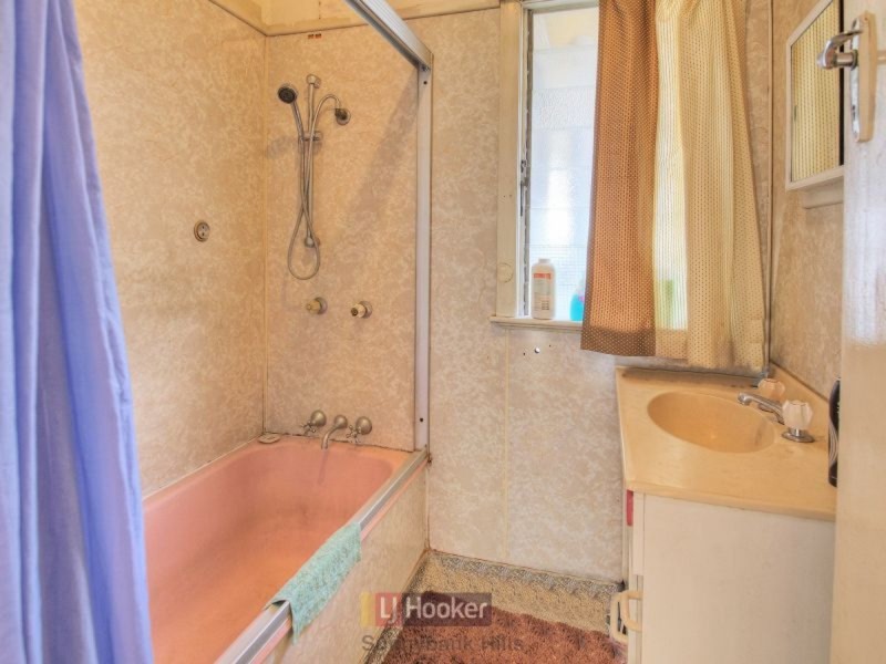 41 Weaver Street, Coopers Plains QLD 4108