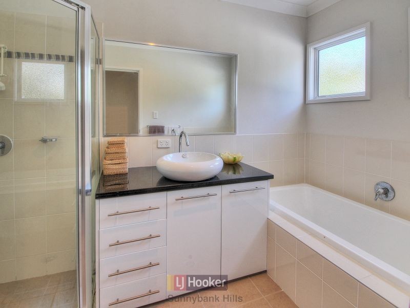 222 Benhiam Street, Calamvale QLD 4116