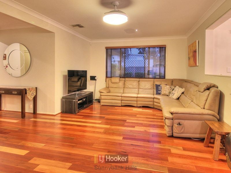 20 Azzure Street, Eight Mile Plains QLD 4113