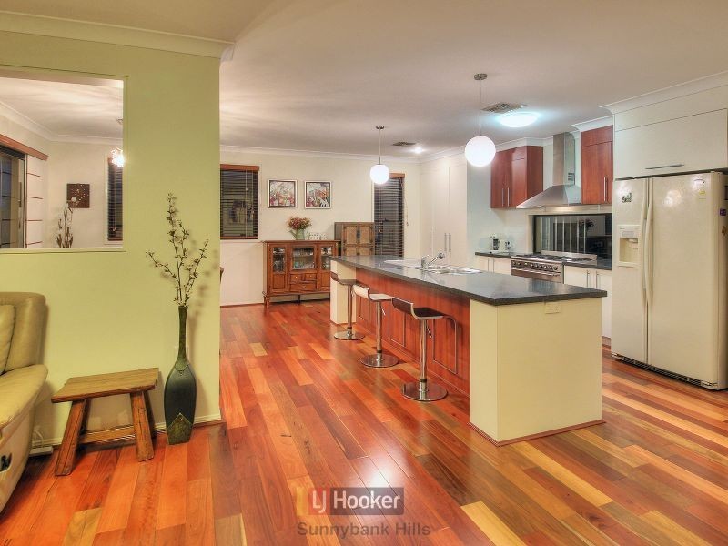 20 Azzure Street, Eight Mile Plains QLD 4113