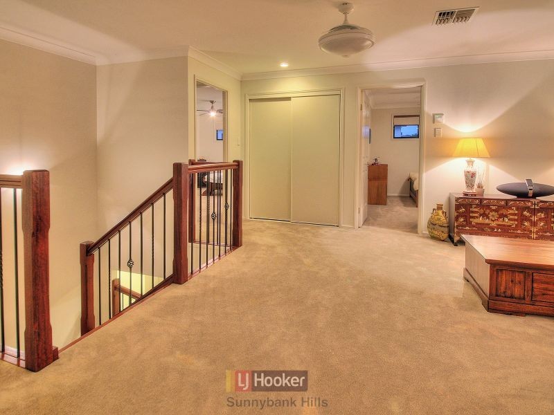 20 Azzure Street, Eight Mile Plains QLD 4113