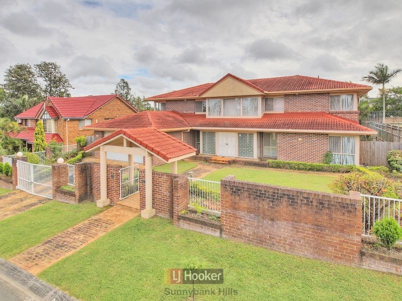 82 Lindfield Circuit, Robertson QLD 4109