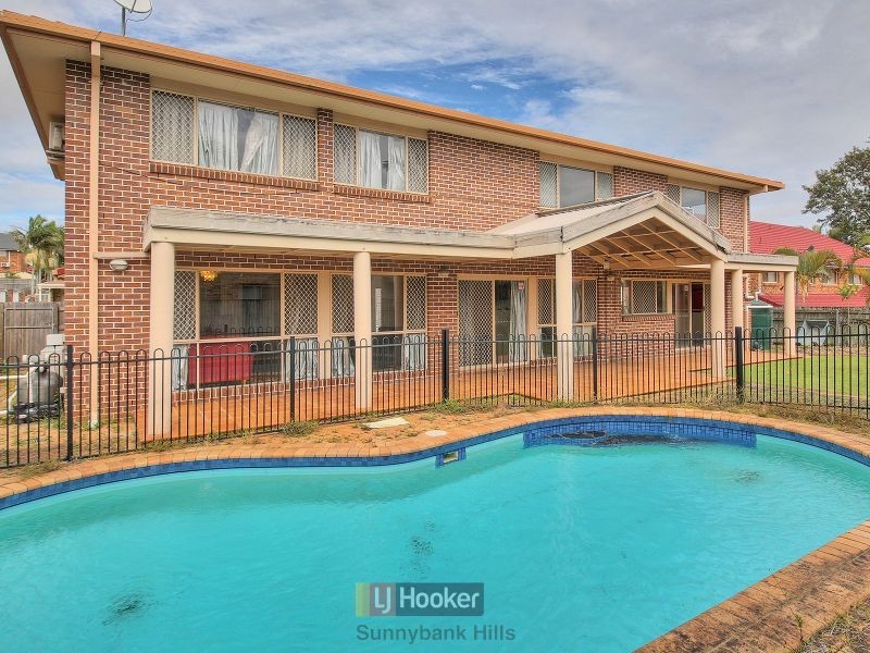 82 Lindfield Circuit, Robertson QLD 4109