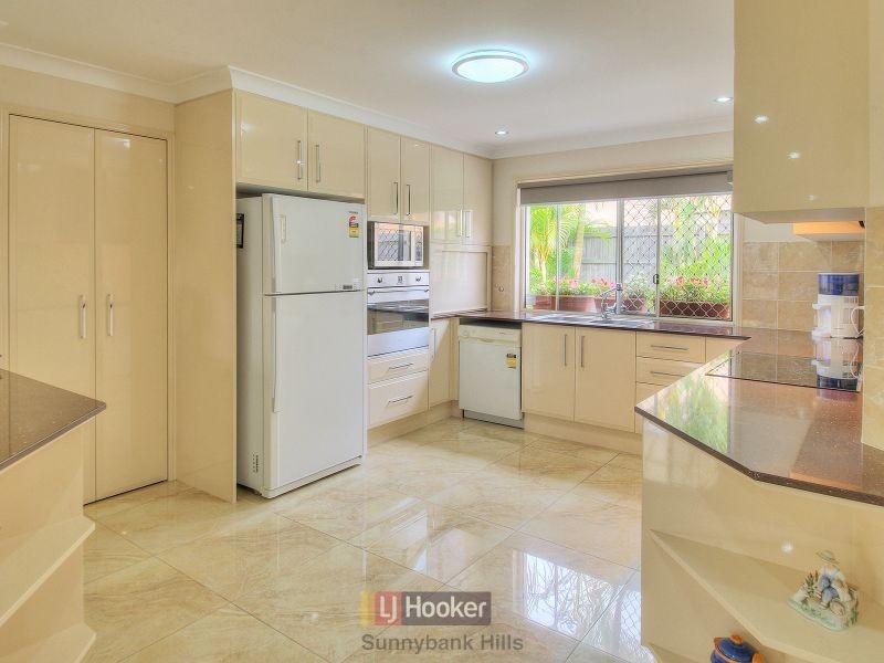 10 Tiberius Court, Parkinson QLD 4115