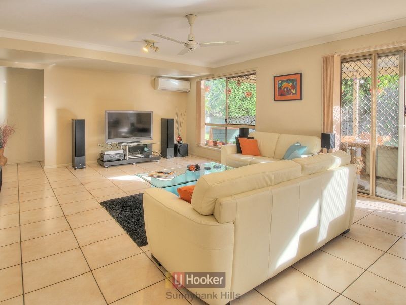 36 Lichfield Place, Parkinson QLD 4115