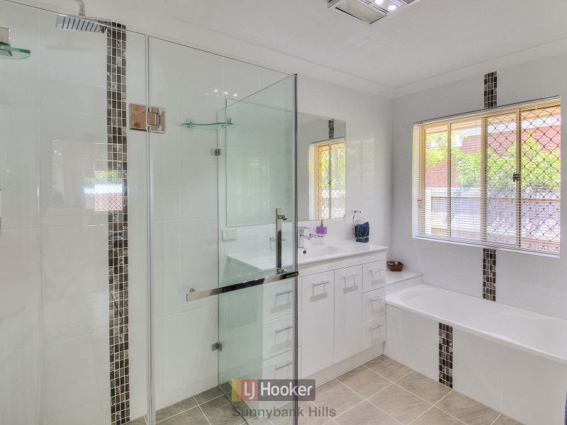 81 Ontario Crescent, Parkinson QLD 4115