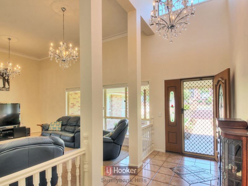 81 Ontario Crescent, Parkinson QLD 4115