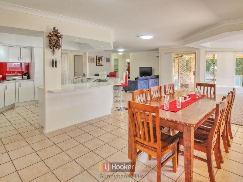 81 Ontario Crescent, Parkinson QLD 4115