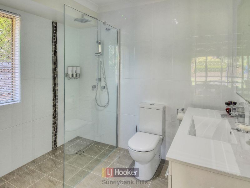 81 Ontario Crescent, Parkinson QLD 4115