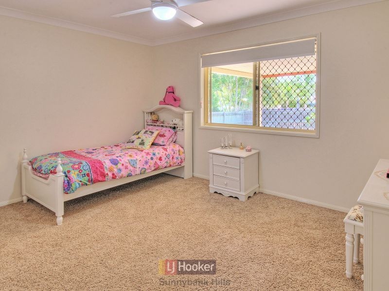 81 Ontario Crescent, Parkinson QLD 4115