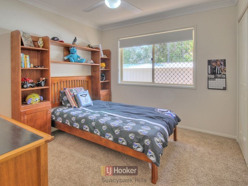 81 Ontario Crescent, Parkinson QLD 4115