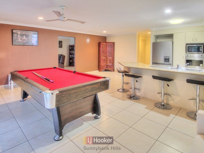 129 Wallum Drive, Parkinson QLD 4115