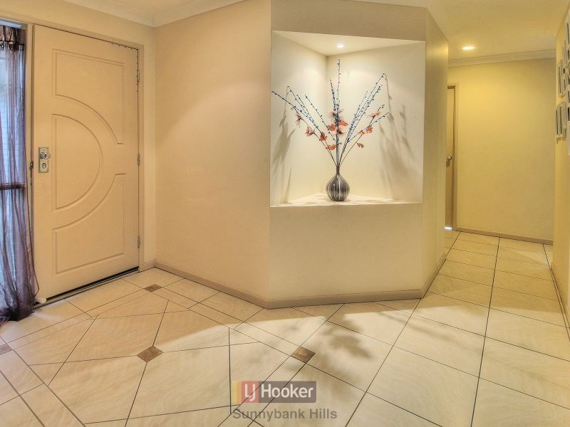 129 Wallum Drive, Parkinson QLD 4115