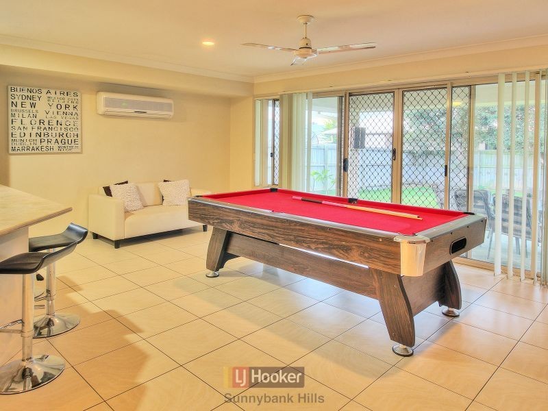 129 Wallum Drive, Parkinson QLD 4115