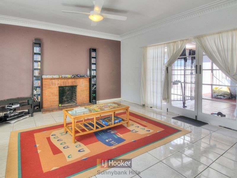 1571 Logan Road, Mount Gravatt QLD 4122