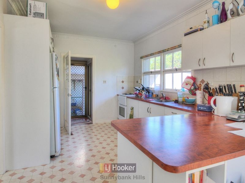 1571 Logan Road, Mount Gravatt QLD 4122