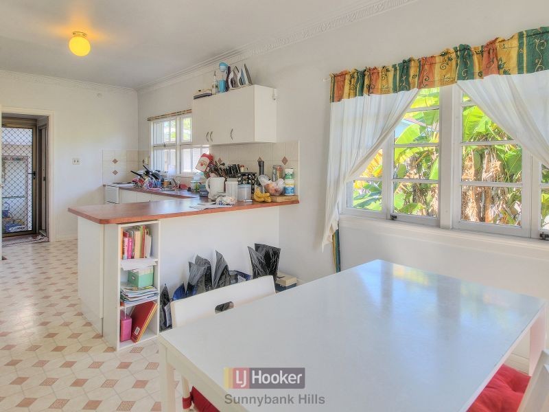 1571 Logan Road, Mount Gravatt QLD 4122