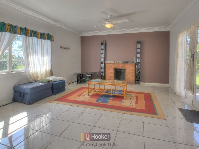 1571 Logan Road, Mount Gravatt QLD 4122