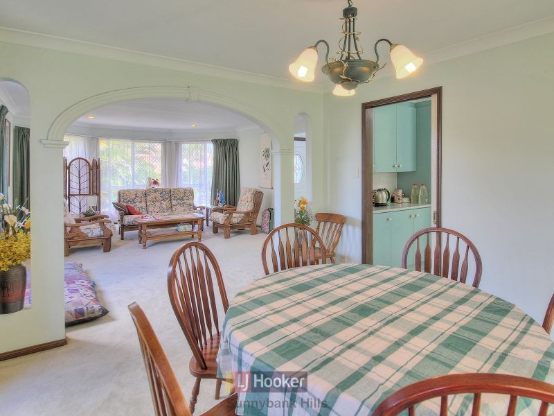 52 Honeysuckle Way, Calamvale QLD 4116