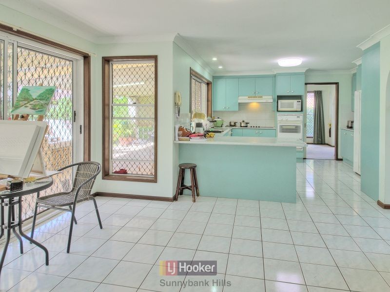 52 Honeysuckle Way, Calamvale QLD 4116